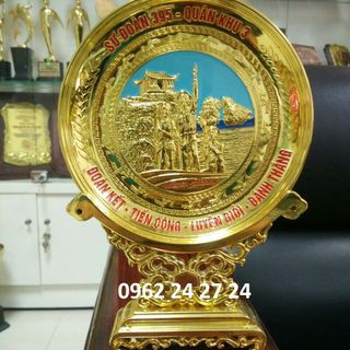 nơi đúc đĩa lưu niệm cung cấp đĩa số lượng lớn bán đĩa trạm khắc quà tặng ngày kỷ niệm