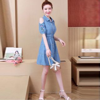 Đầm Jean Kiểu Cổ Sơ Mi Hở Vai Thêu Hoa Xì Teen