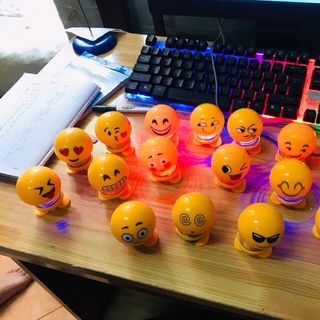 Thú nhúng lò xo icon cảm xúc có đèn