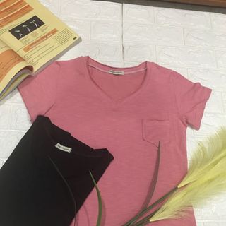 Áo thun cổ tim sớ gỗ