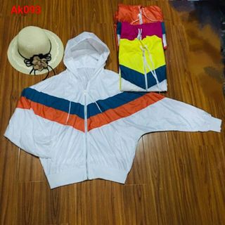 Aó khoác dù phối màu thời trang nữ
