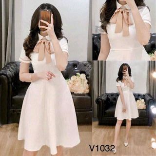 Đầm trắng cổ sen siêu hot