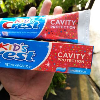 Kem đánh răng cho bé Kids Crest Cavity hàng Mỹ