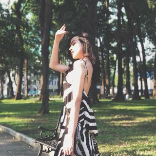 DẦM CỔ YẾM VẰN TRẮNG ĐEN