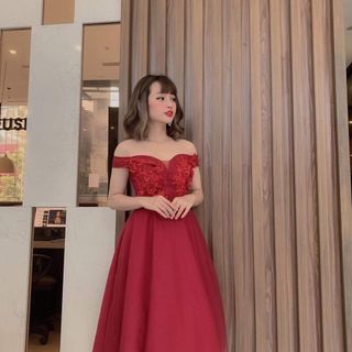 ĐẦM XOÈ CÔNG CHÚA TRỄ VAI