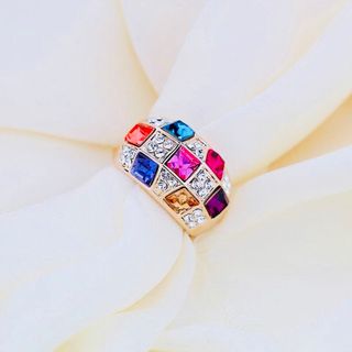 NHẪN ĐÁ NGŨ SẮC