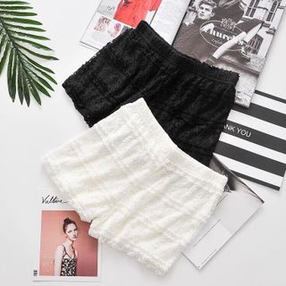 Quần lót nữ mặc váy tầng