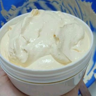 kem trắng da