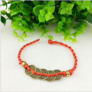 Vòng tay chỉ đỏ may mắn xu ngũ Đế