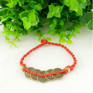 Vòng tay chỉ đỏ may mắn xu ngũ Đế