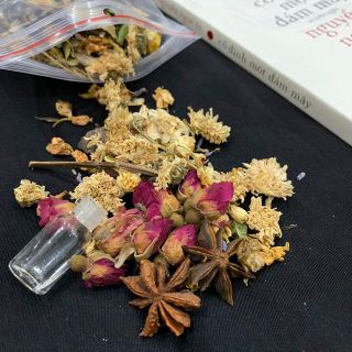 Thảo dược trị mụn Feather Life
