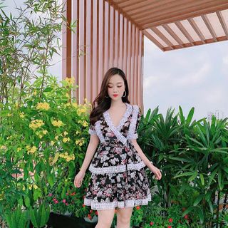 ĐẦM HOA VIÊN REN TRẮNG