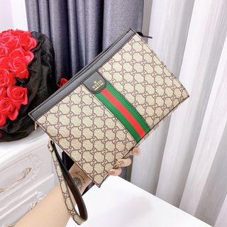 Ví nam nữ đều dùng form đứng
