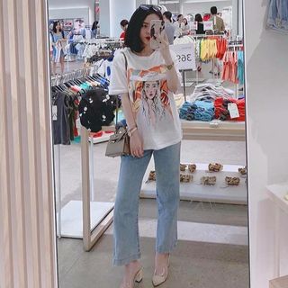 Áo Phông hình cô gái hiện đại