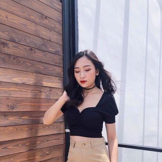 Áo thun gân rut ngực
