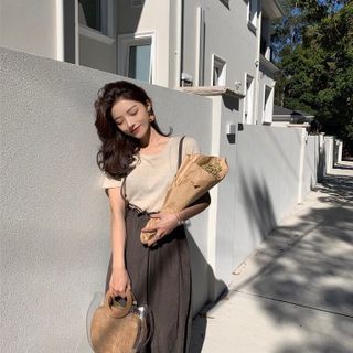 Set quần yếm ngố alibaba áo thun trắng