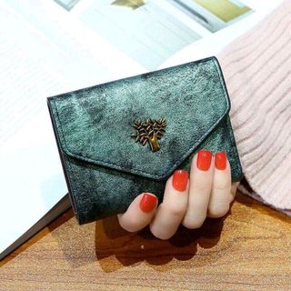 ví cầm tay nữ