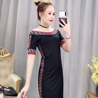 Đầm phối len