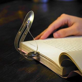Đèn đọc sách mini