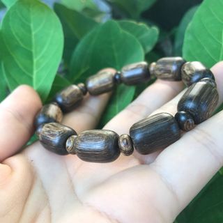 Trầm hương sánh chìm kiểu trụ