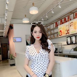 ÁO PEPLUM CHẤM BI CỔ V