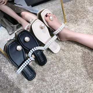 Dép xỏ ngón ngọc