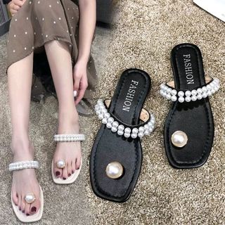Dép xỏ ngón ngọc