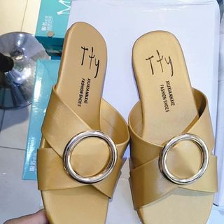 Dép nữ quai chéo