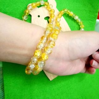 Vòng tay phong thủy đá tuyết vàng 8li