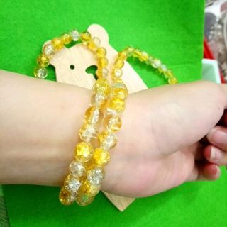 Vòng tay phong thủy đá tuyết vàng 8li
