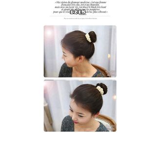 Buộc tóc ngọc trai xinh xắn đơn giản