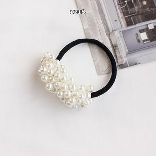 Buộc tóc ngọc trai xinh xắn đơn giản