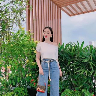 ÁO THUN CROP TOP LỆCH VAI