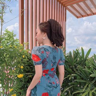 ĐẦM HOA ÔM CỔ TIM ĐÍNH NÚT