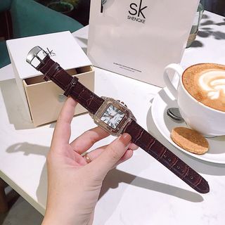 Đồng hồ dây da phối đá