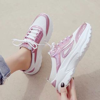 Bata sục cá tính tiện dụng