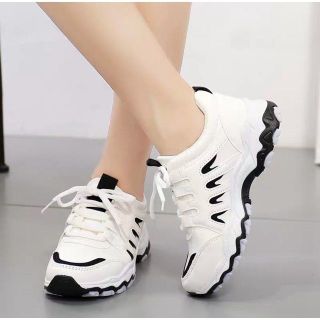 GIẦY THỂ THAO NỮ CÁNH ÉN PHONG CÁCH HÀN QUỐC