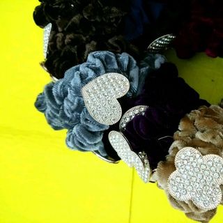 cột tóc nhung mix mặt đính đá siêu sang