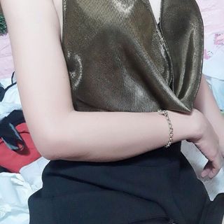 Áo voan kim sa cổ đỗ
