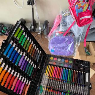 Bộ bút màu 150 chi tiết