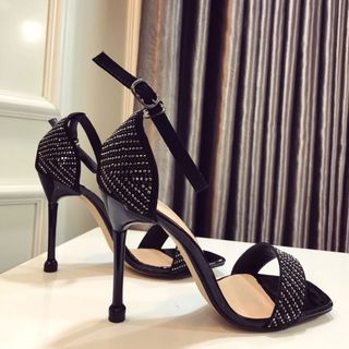 Giày sandal got nhọn đá