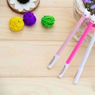 Viết mẫu đẹp Mực màu đen Giá sỉ 4k/1 cây