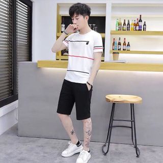 Bộ thể thao nam đơn giản