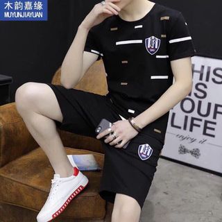 Bộ thể thao nam đơn giản