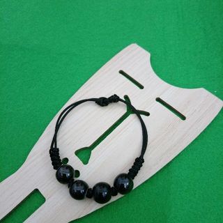 Vòng tay hạt gốm dây rút free size
