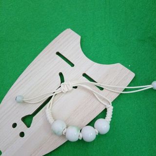Vòng tay hạt gốm dây rút free size