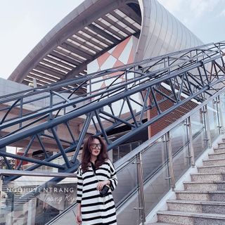 ĐẦM SUÔNG SỌC CỔ BẺ