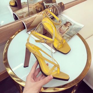 Giày sandal cao gót v