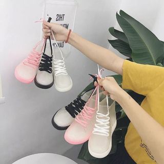 Giày ủng nhựa bao đi mưa