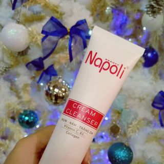 Sửa rửa mặt dâu Napoli